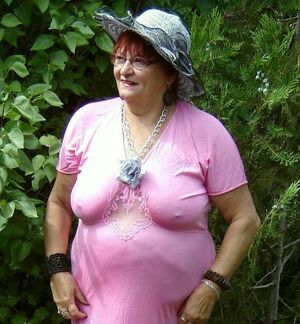sexy naked granny