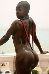 ebony naked ass. Photo #4