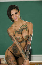 sexy tattooed woman. Photo #7