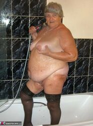 sister naked in shower. Photo #1