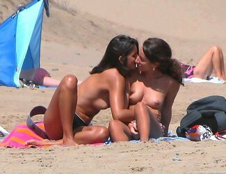 lesbian nudist beaches. Photo #2