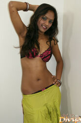 indian girl nudes. Photo #1