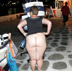 fat nude woman. Photo #6