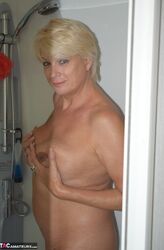 naked amateur mature. Photo #4
