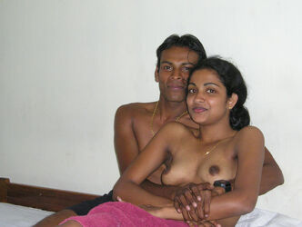 indian girlfriend blowjob. Photo #1