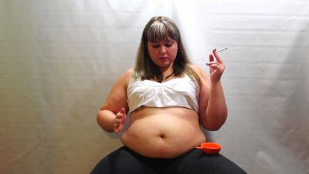 chubby belly girl. Photo #1