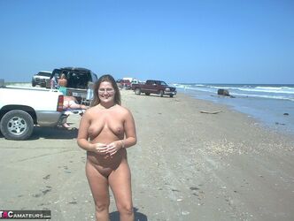 amateur beach gangbang. Photo #2