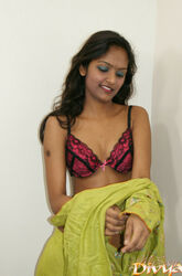 indian girl nude. Photo #1