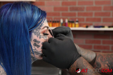 heavily tattooed girl. Photo #1