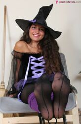 sabrina the teenage witch nude. Photo #7