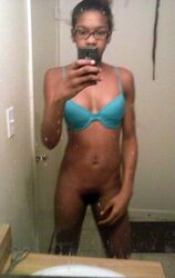 amatuer teen nude selfie. Photo #3