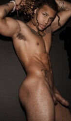 Keiynan Lonsdale strips down for and sends pulses racing. Photo #2